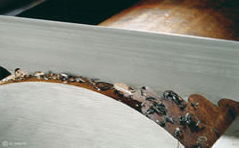 无锡带锯床线速度设定过高，为什么会导致带锯条齿尖发热加速锯条的磨损？